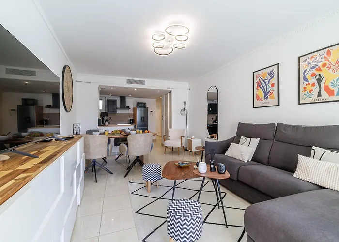 Апартаменты My Casa - Palais Med 702 D - 2 Bedroom Down Town With Terasse Ac