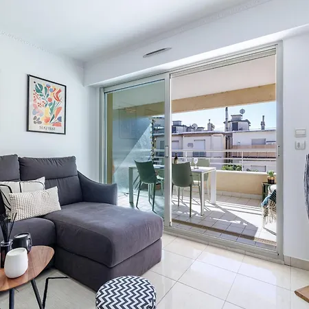 Apartment Palais Med 702 D - 2 Bedroom Down Town With Terass Ac